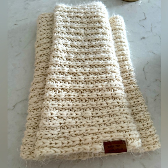 Made for each other scarf 🫶🏼 - Picture 2 of 3